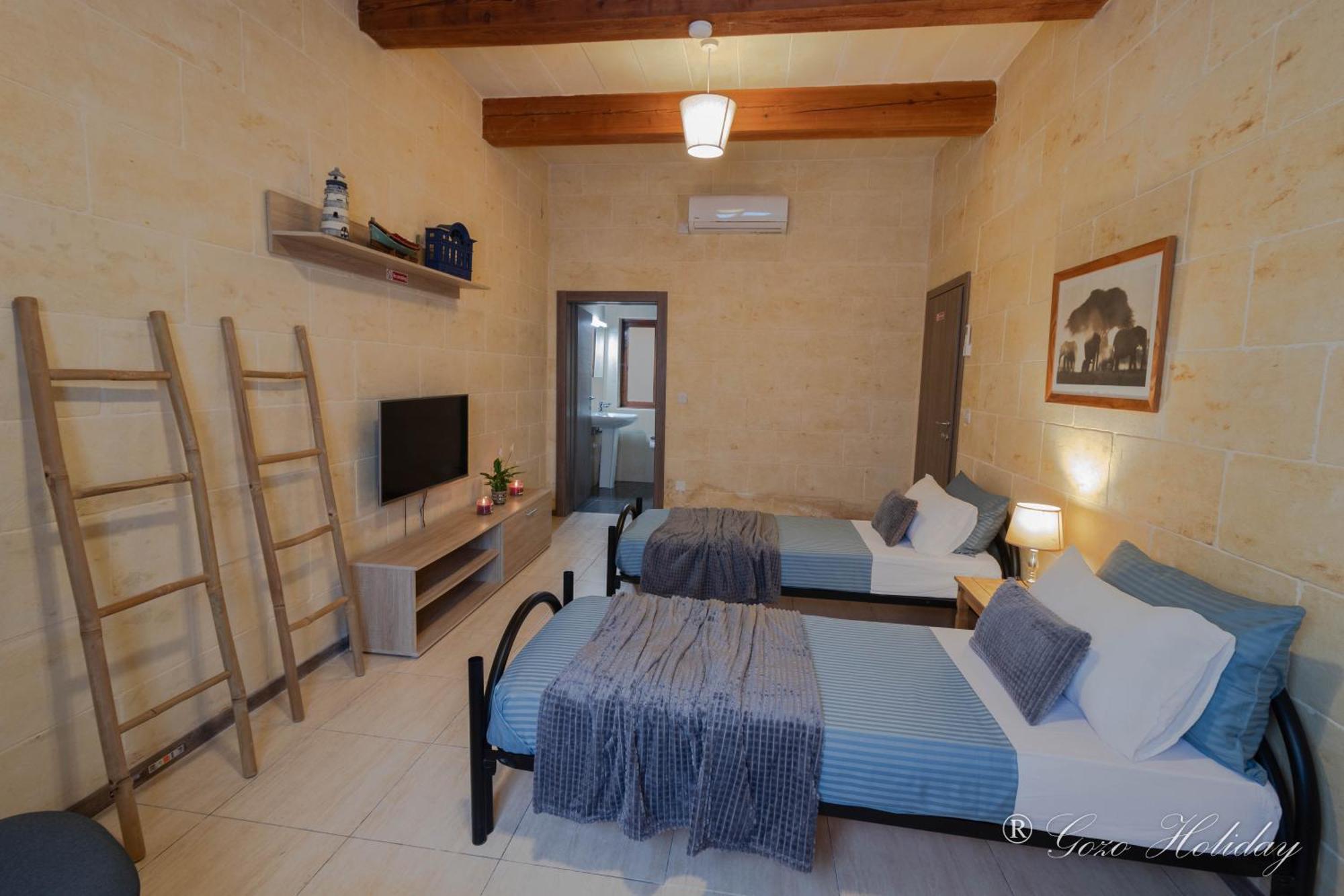 Hollies Villa Qala Bagian luar foto